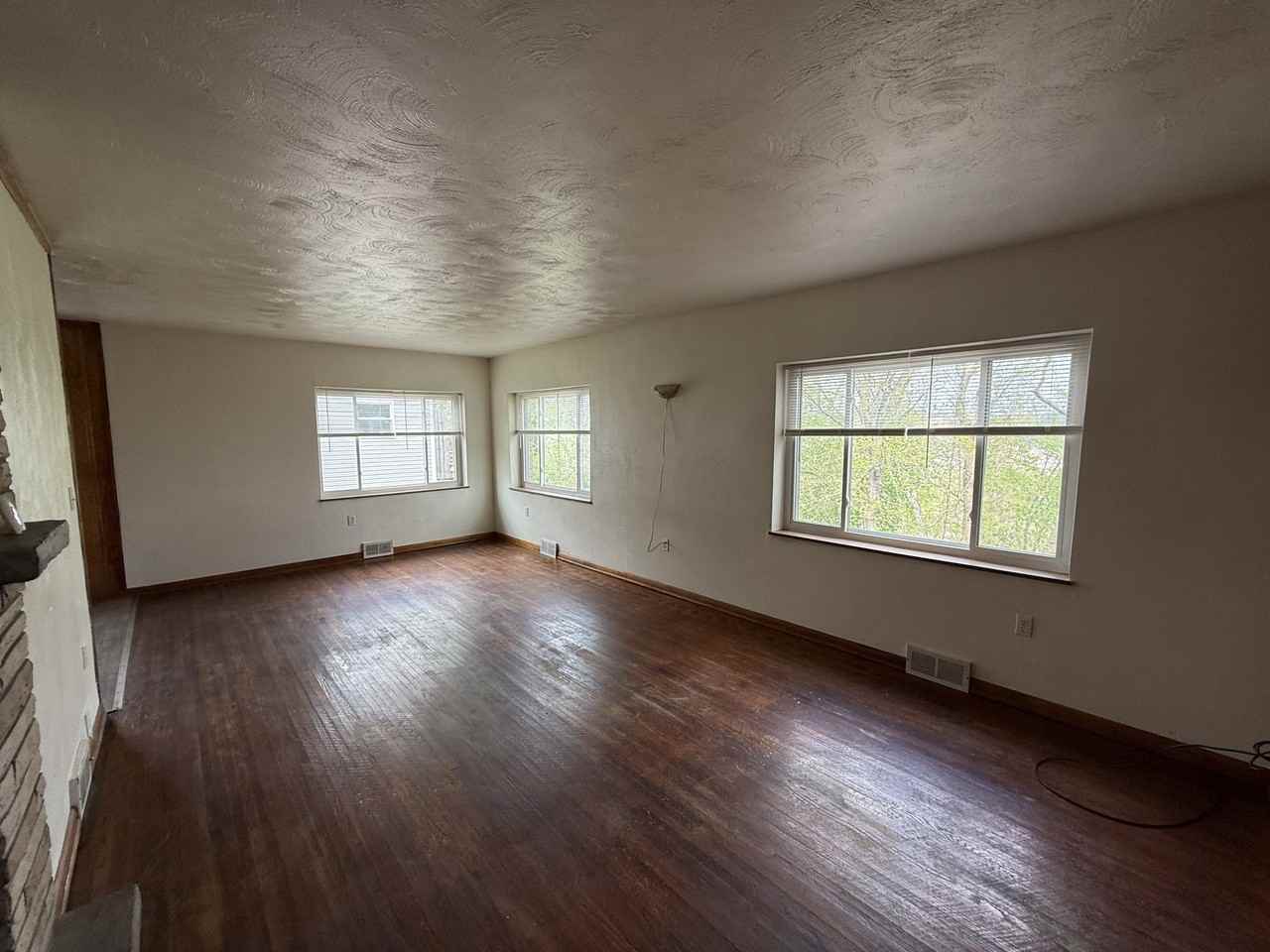 266 Sutherland Drive #NA - Photo 4 of 12