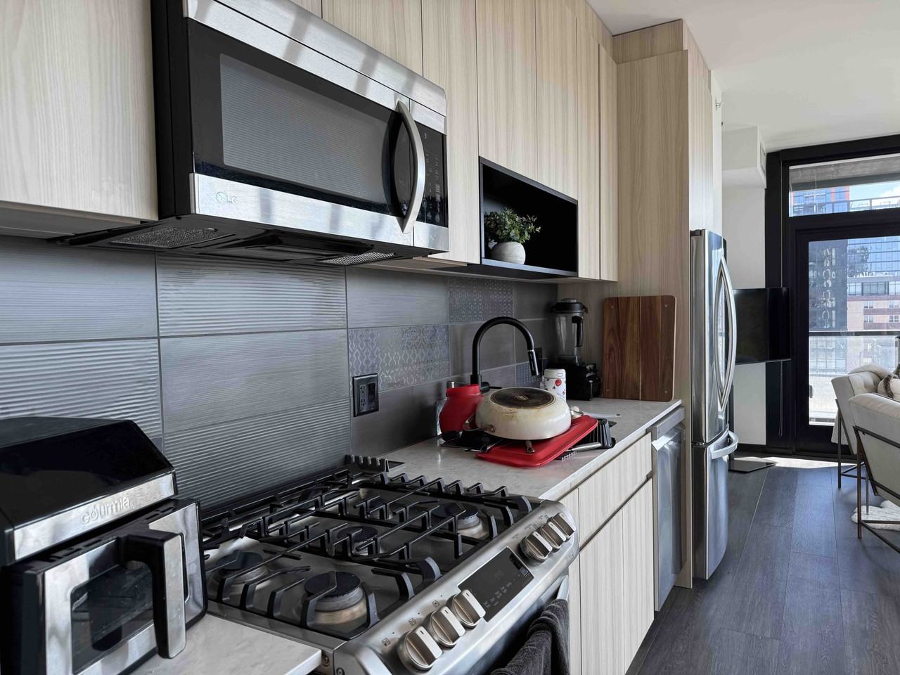 1401 W Randolph St #609 - Photo 3 of 26