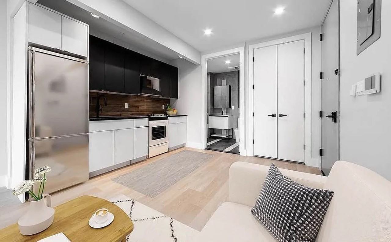 1245 New York Ave #6 - Photo 2 of 4