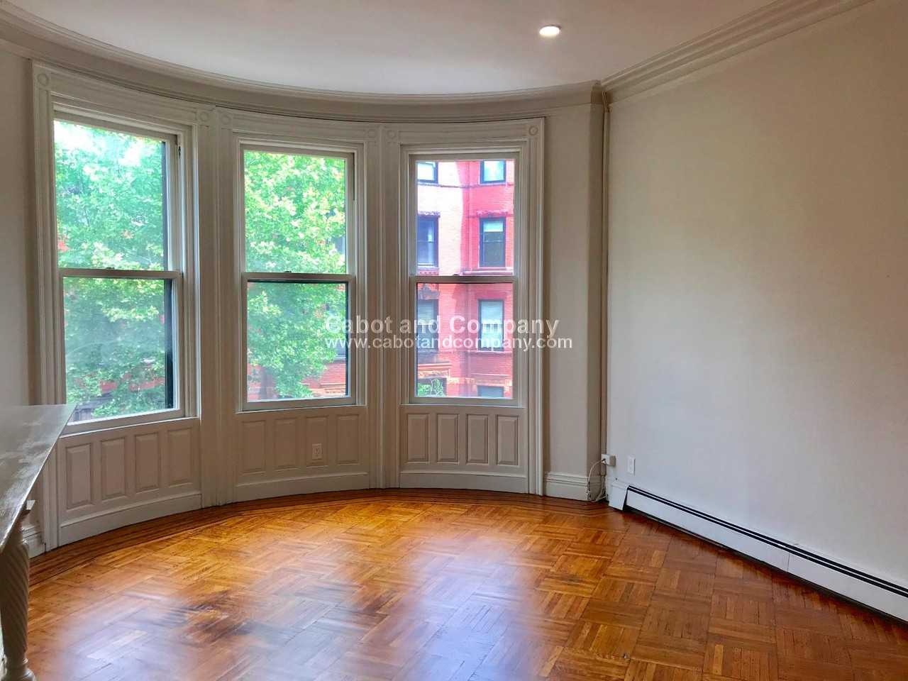 428 Marlborough St #4A - Photo 2 of 10