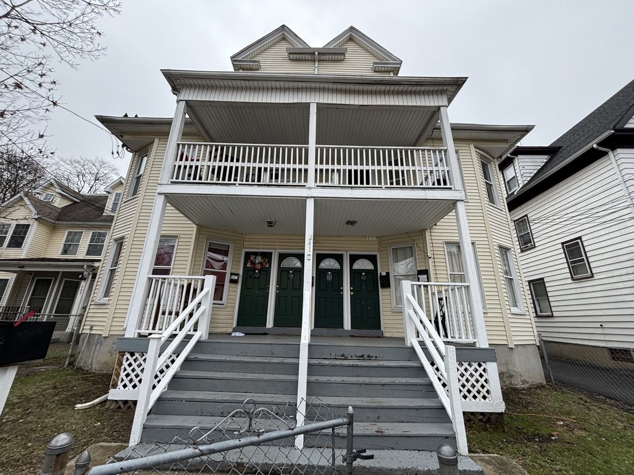 241 Lewis St #241 - Photo 7 of 20