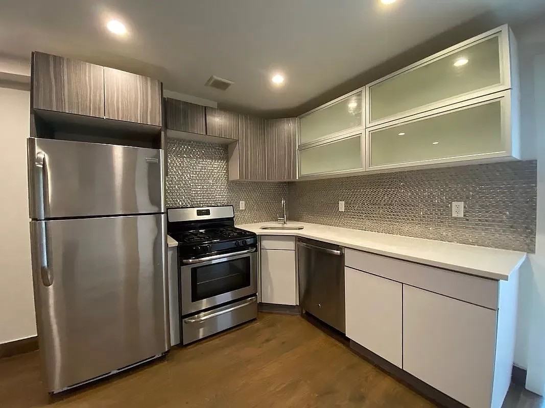 105 Harman St #1 - Photo 3 of 7