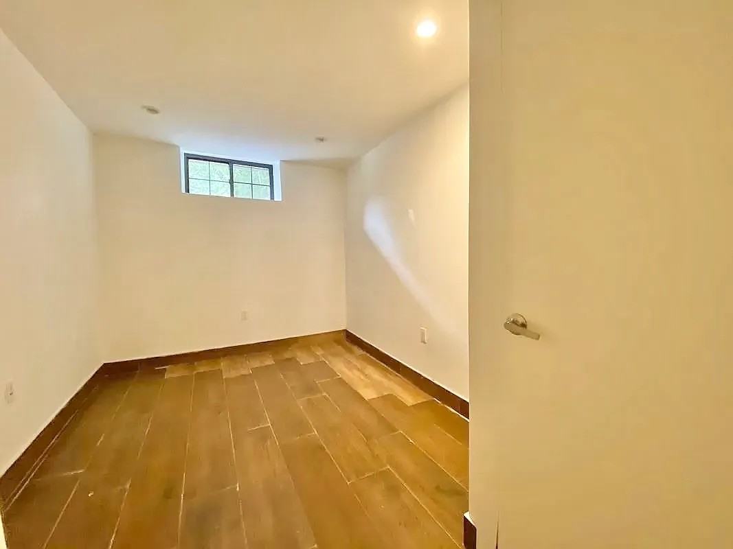 105 Harman St #1 - Photo 6 of 7