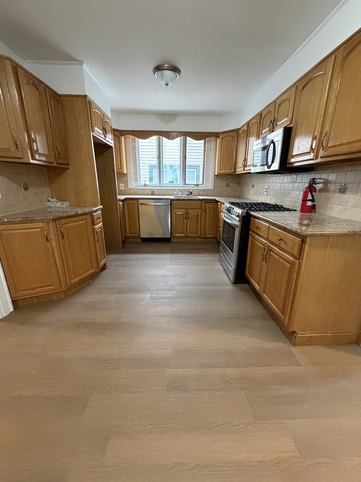 12 Patten Pl #1 - Photo 7 of 9