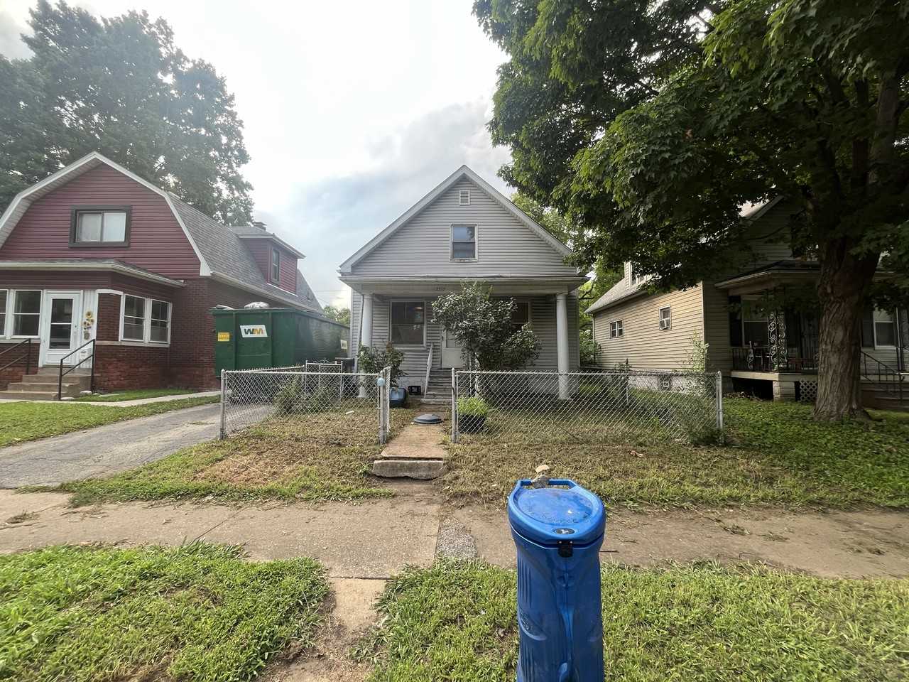 2317 Grand Avenue #NA - Photo 4 of 9