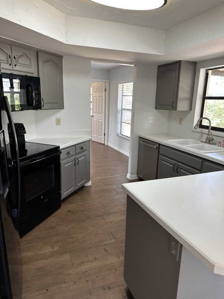 3680 Fairway Forest Cir #NA - Photo 2 of 18