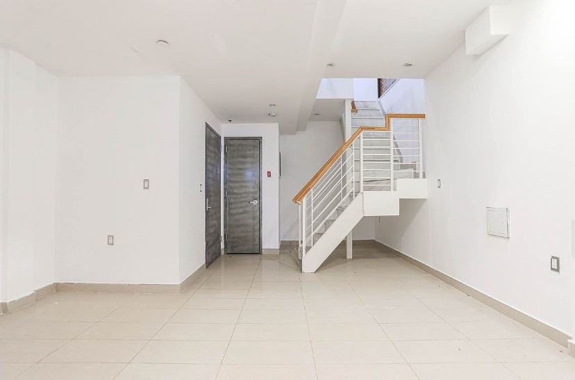 753 Lexington Ave #1 - Photo 4 of 8