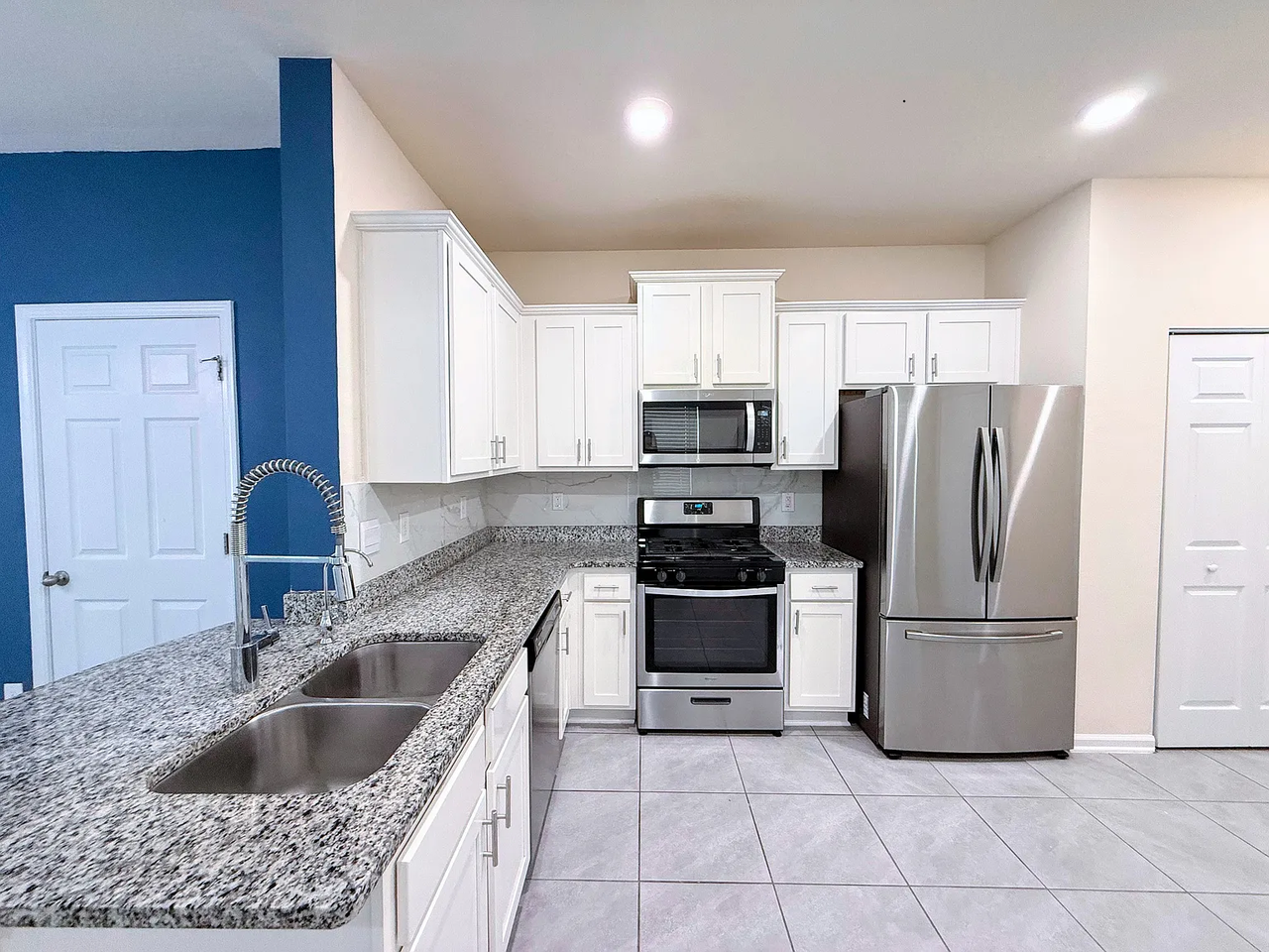 263 Coastline Way #263 - Photo 5 of 26