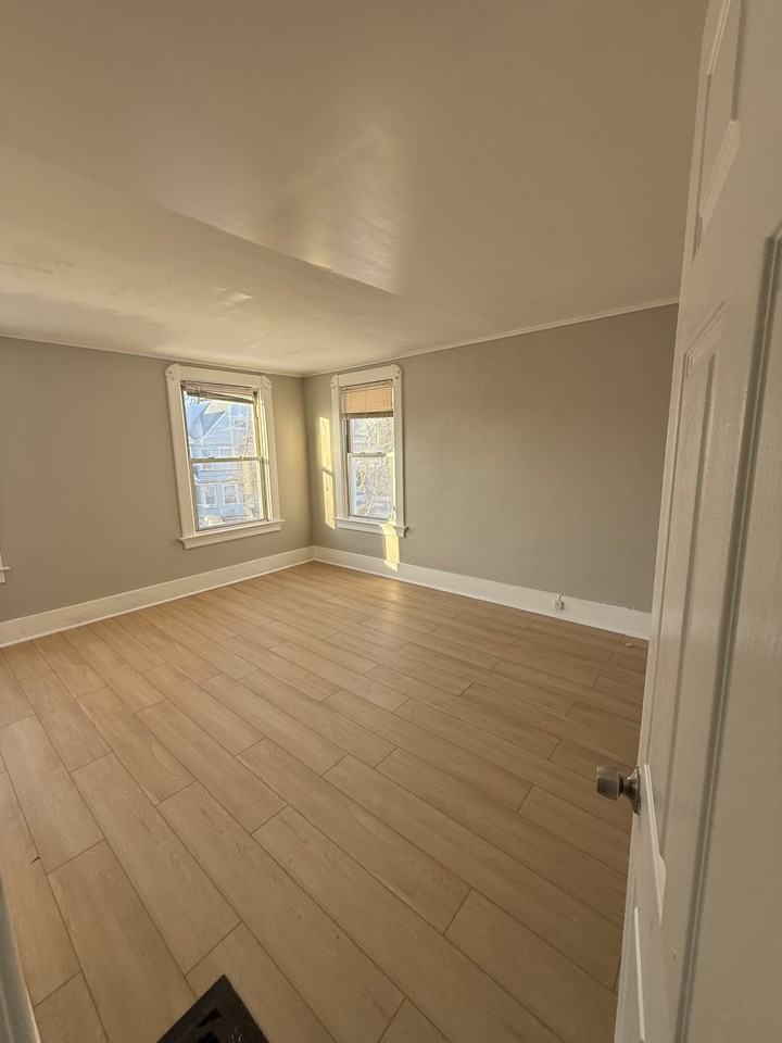 32 Elm Street #NA - Photo 5 of 8