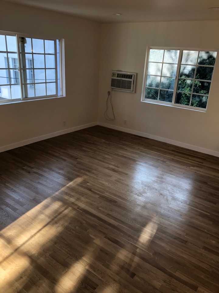 143 North Hamilton Drive #H - Photo 5 of 13