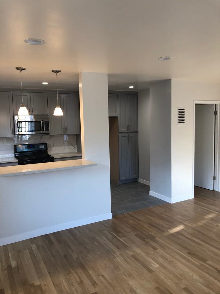 143 North Hamilton Drive #H - Photo 6 of 13