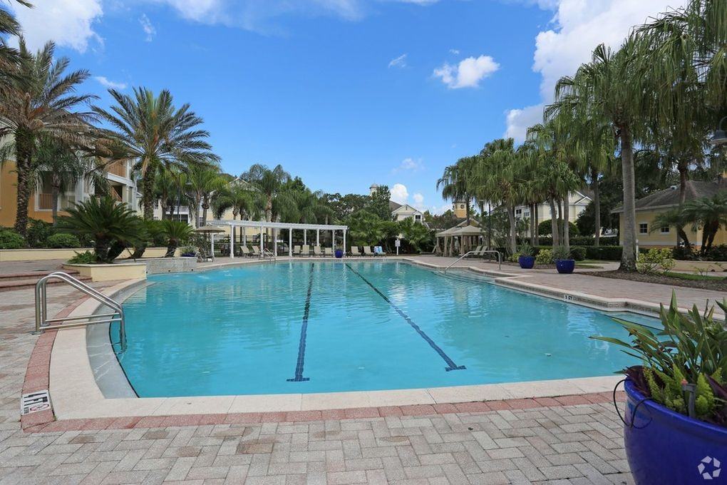 9415 Crescent Loop Circle #206 - Photo 2 of 13