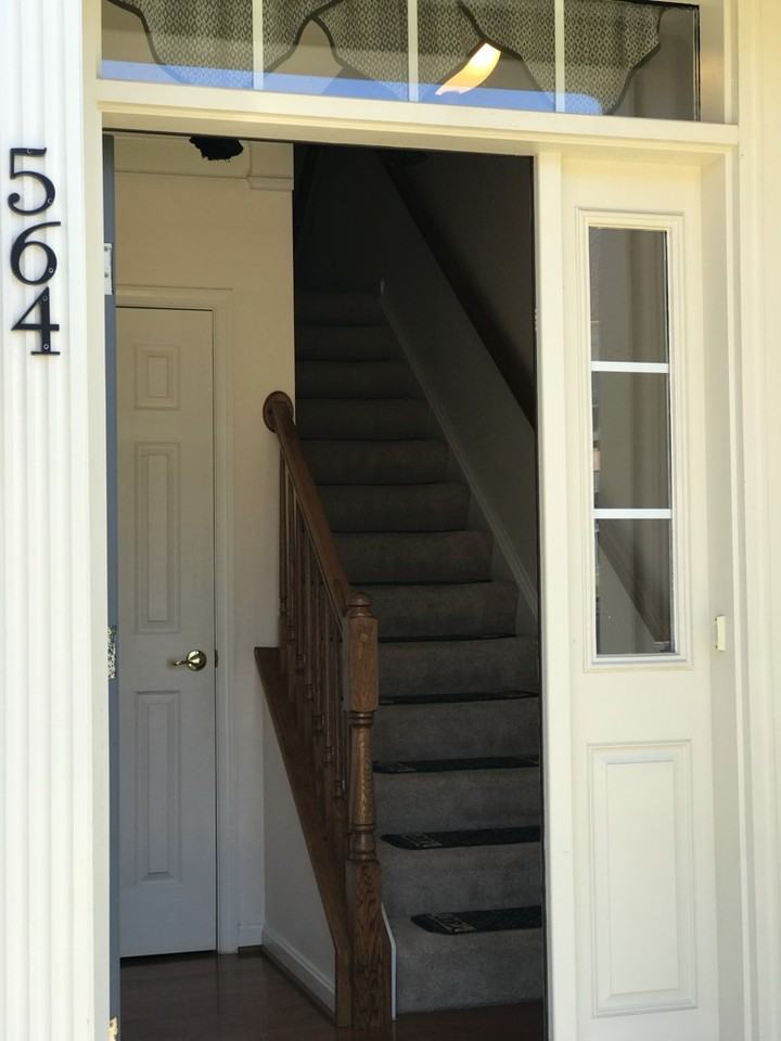 564 Edmonton Terrace Northeast - Photo 2 of 46