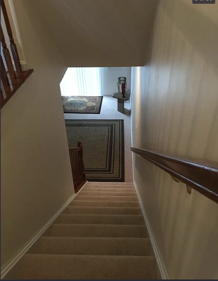 564 Edmonton Terrace Northeast - Photo 5 of 46