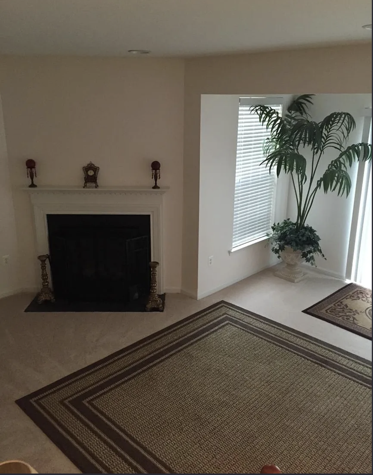 564 Edmonton Terrace Northeast - Photo 7 of 46