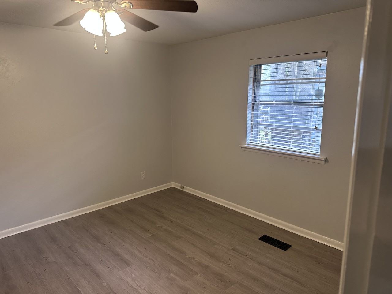 134 Melrose Cir #NA - Photo 7 of 12