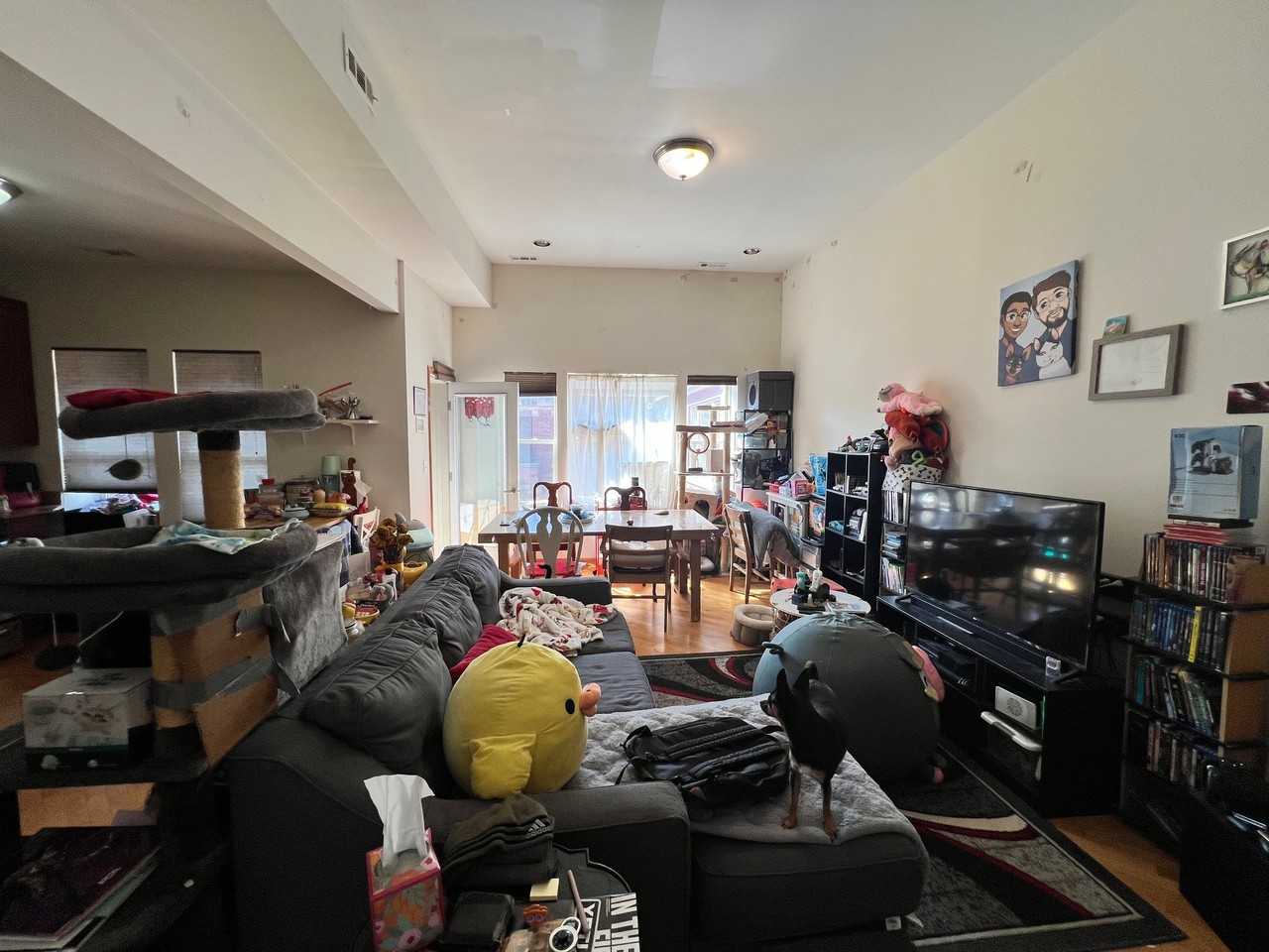 7054 North Paulina Street #3 - Photo 3 of 10