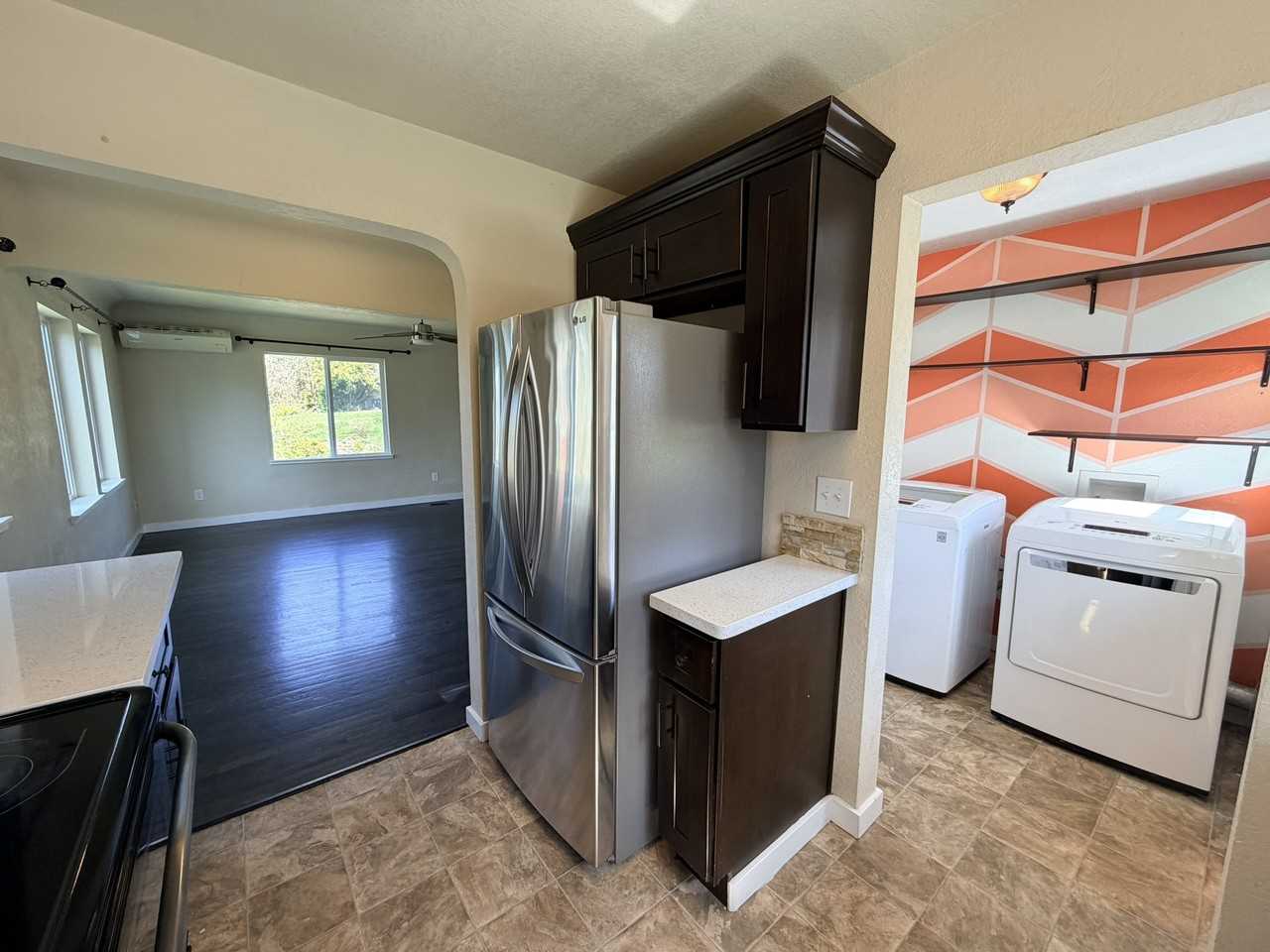 502 East 46th Street - Photo 5 of 27