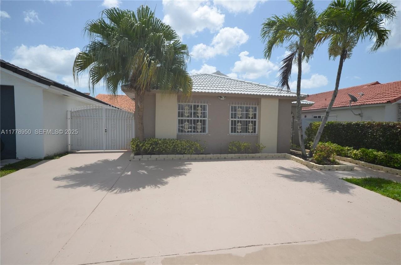 7333 West 29th Lane - Photo 4 of 5