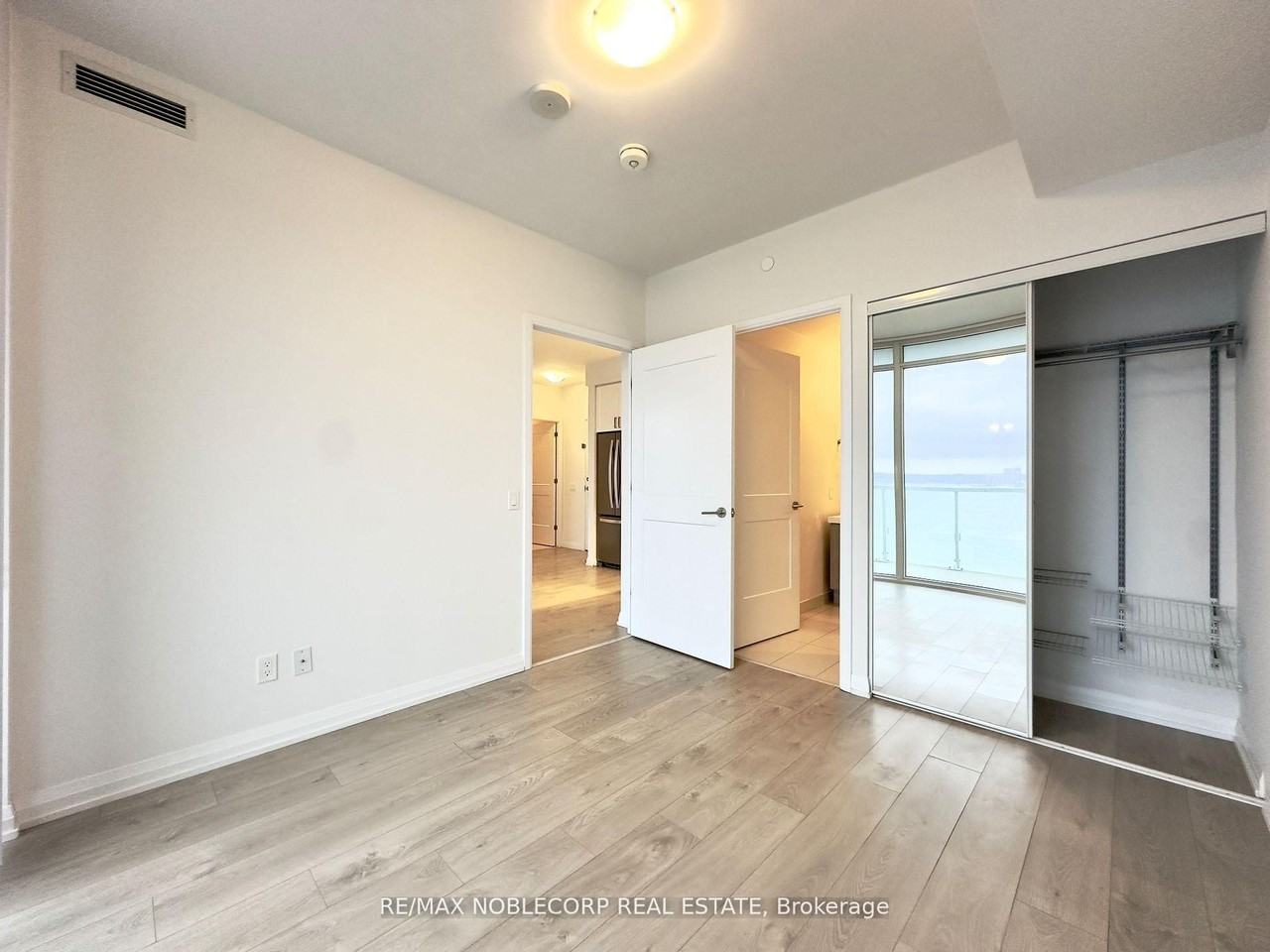 7895 Jane Street - Photo 8