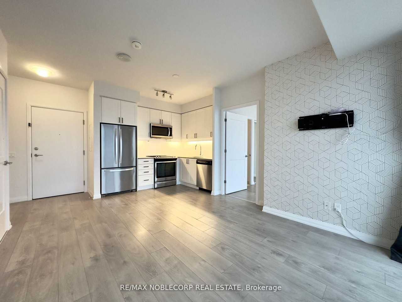 7895 Jane Street - Photo 6 of 11