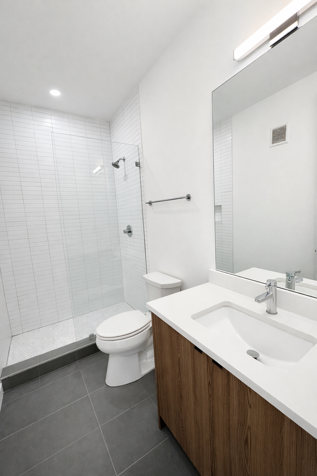 1806 I St Ne #02 - Photo 6 of 8