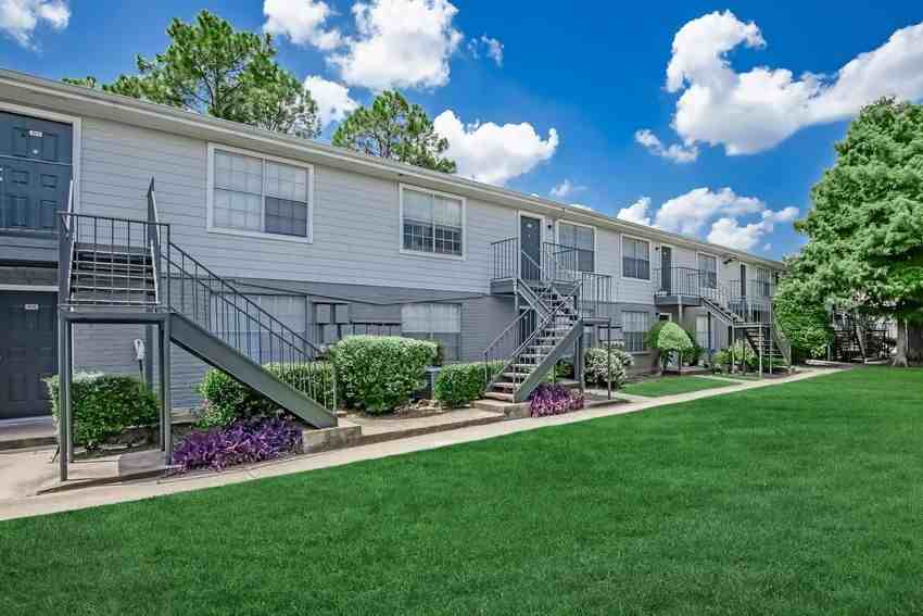 Eden Pointe at Wilcrest - Photo 2 of 71