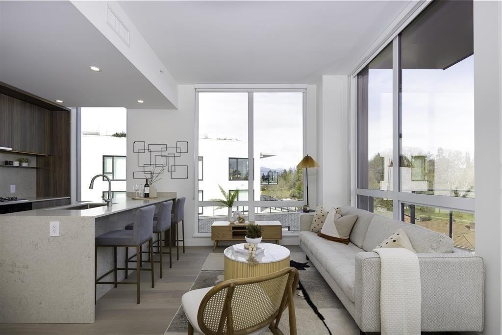 5212 Cambie St - Photo 3 of 24