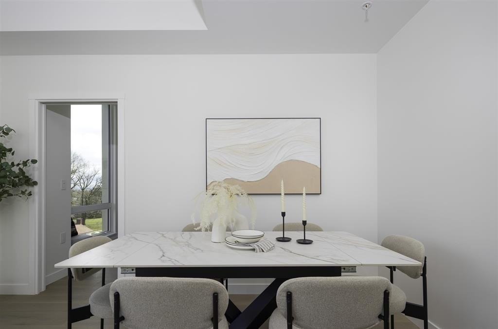 5212 Cambie St - Photo 7 of 24