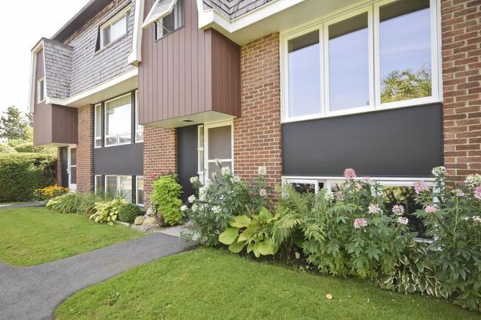 749 Springland Dr - Photo 3 of 9