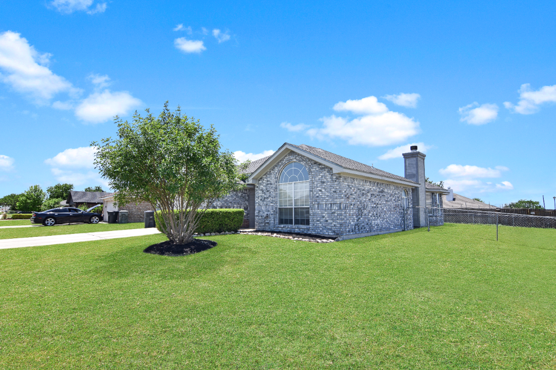 3801 Shellrock Dr #NA - Photo 3 of 20