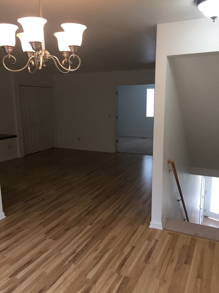 1119 Ridge Creek Cir #101 - Photo 3 of 17