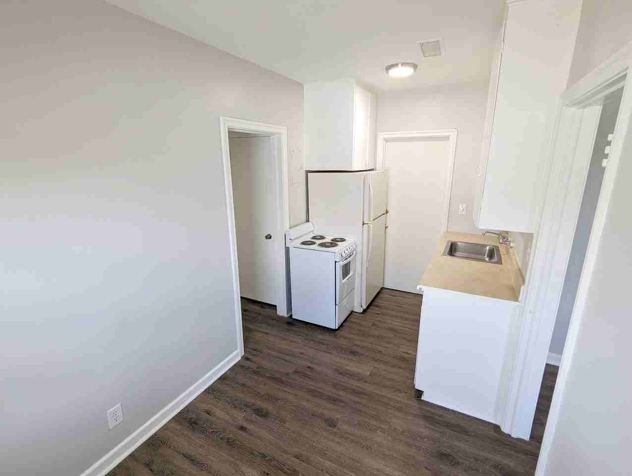 225 Conniston Rd #4 - Photo 5 of 7