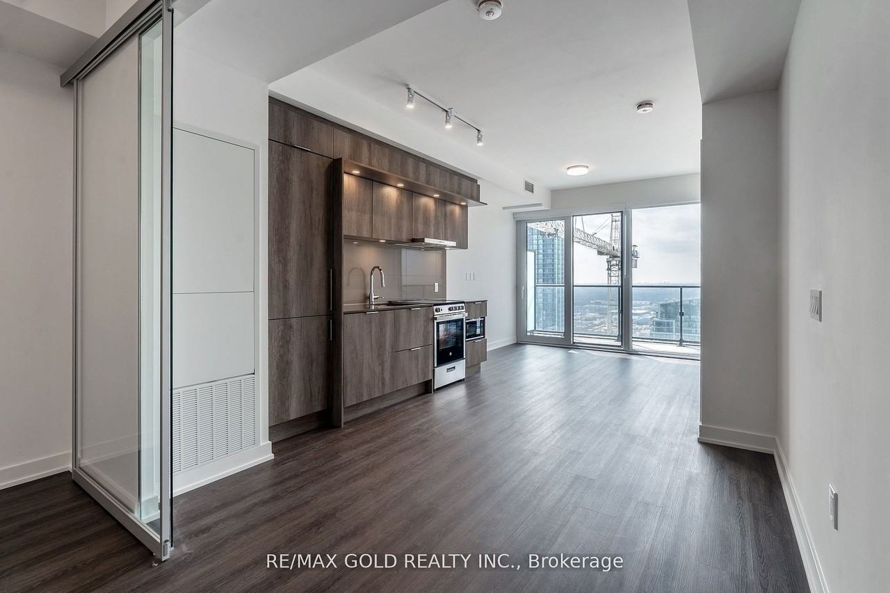 448 Burnhamthorpe Road West #3401 - Photo 2 of 14