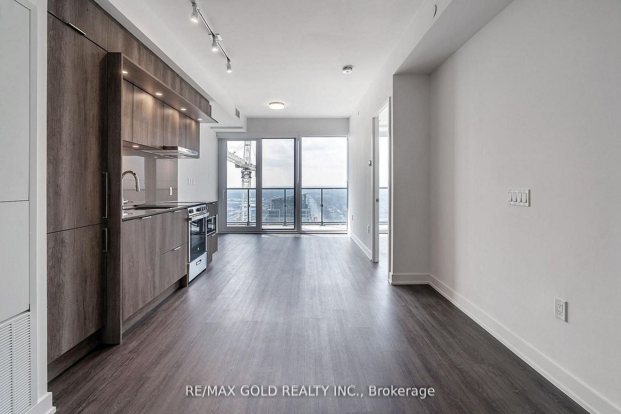 448 Burnhamthorpe Road West #3401 - Photo 3 of 14