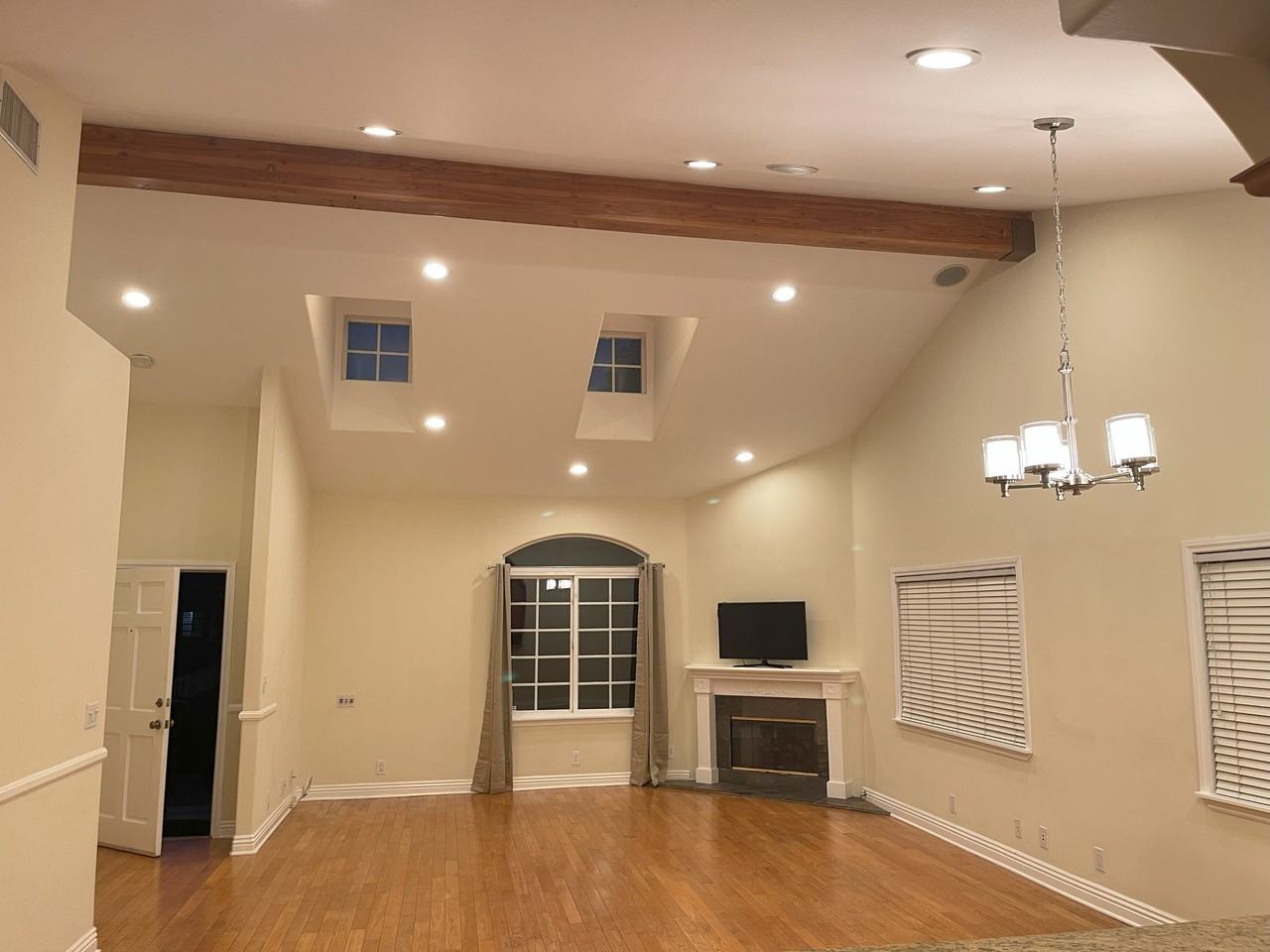 14320 Hortense St #NA - Photo 4 of 30