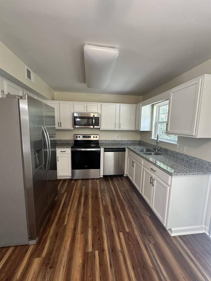 2203 1st Blvd Apt 501 #501 - Photo 3 of 7