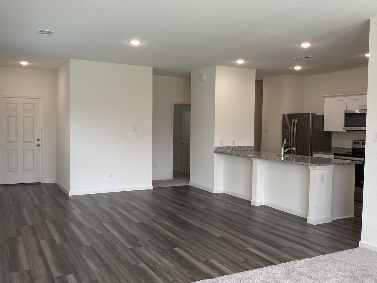 787 Wellington Dr #NA - Photo 3 of 14