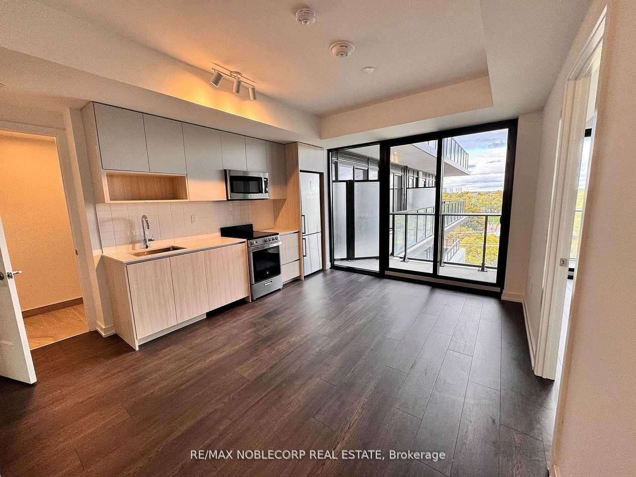 801 The Queensway