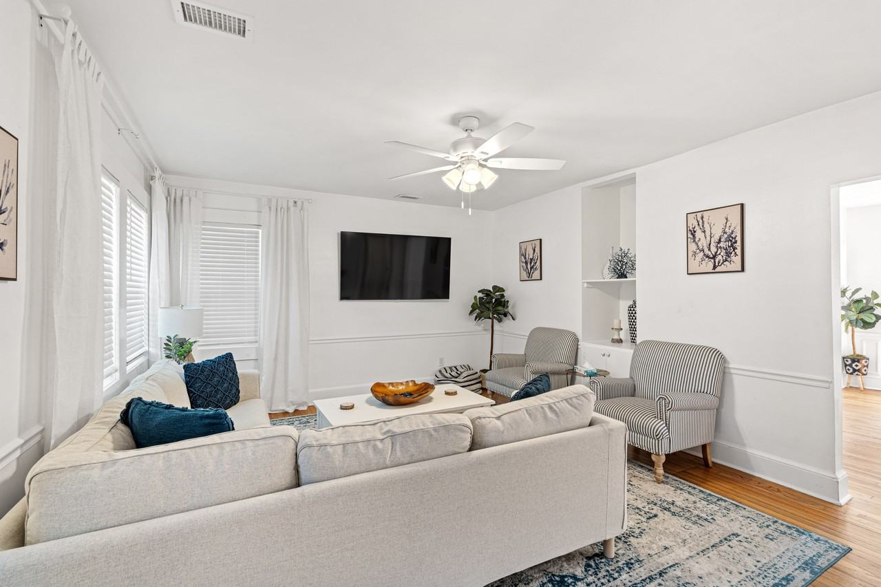 1713 W Paris Ave #1 - Photo 6 of 18