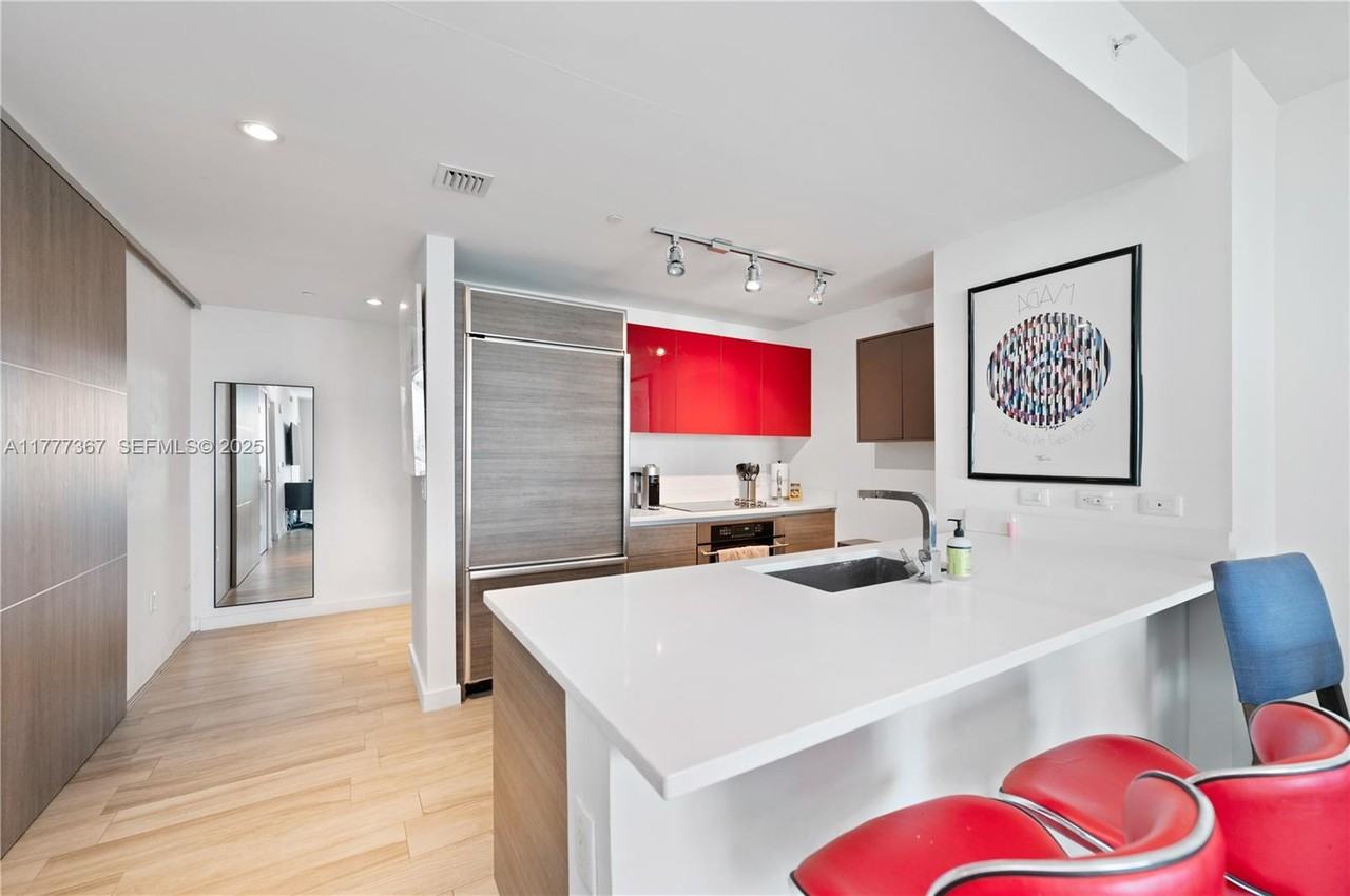 1100 South Miami Avenue #3102 - Photo 2 of 9