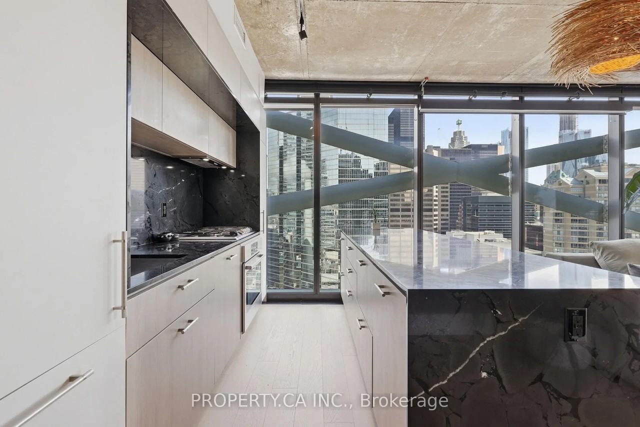 224 King Street West - Photo 3 of 22