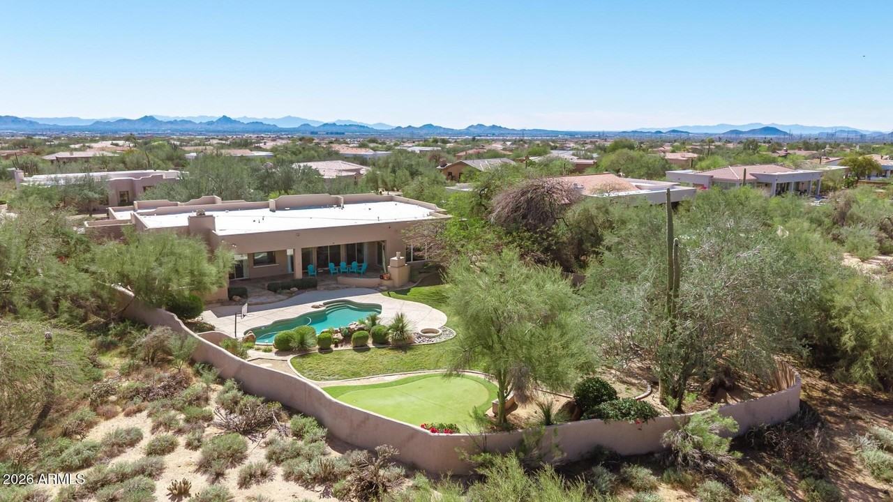 7944 E Parkview Ln - Photo 3 of 50