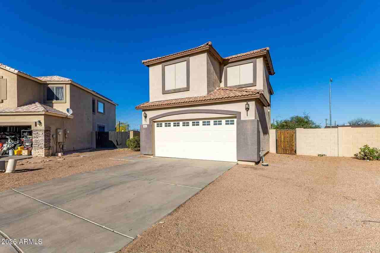 1501 S 113th Dr - Photo 2 of 29