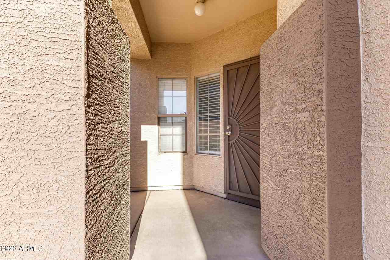 1501 S 113th Dr - Photo 4 of 29