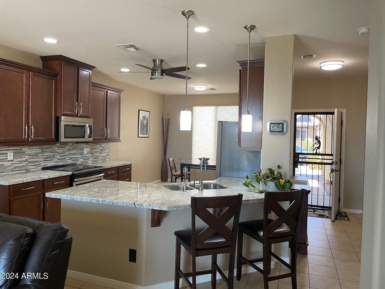 17701 W Cedarwood Ln - Photo 4 of 19