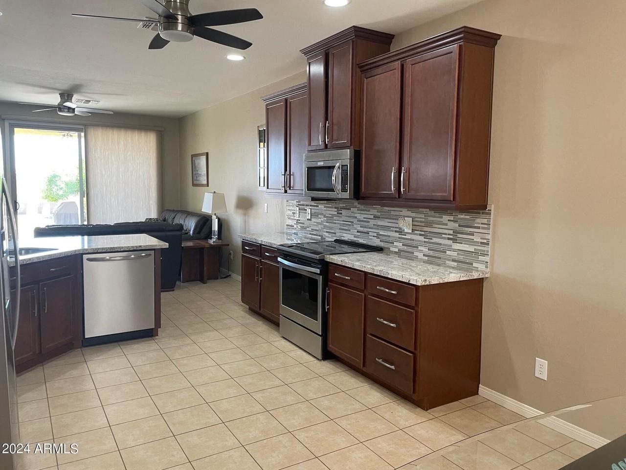 17701 W Cedarwood Ln - Photo 5 of 19