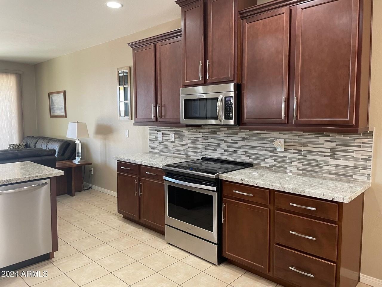 17701 W Cedarwood Ln - Photo 7 of 19