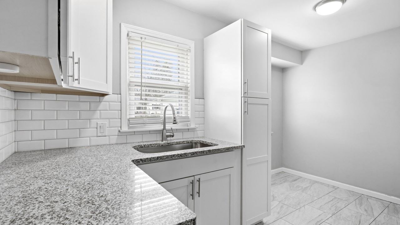 1065 E Cross St #1 - Photo 3 of 13