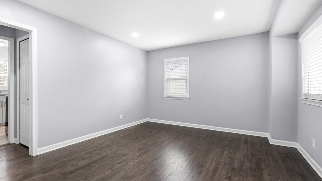 1065 E Cross St #1 - Photo 6 of 13